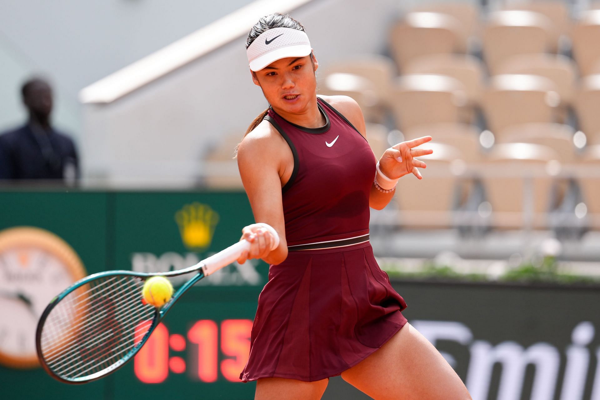 Emma Raducanu hits a forehand at the French Open 2025 | Image Source: Getty